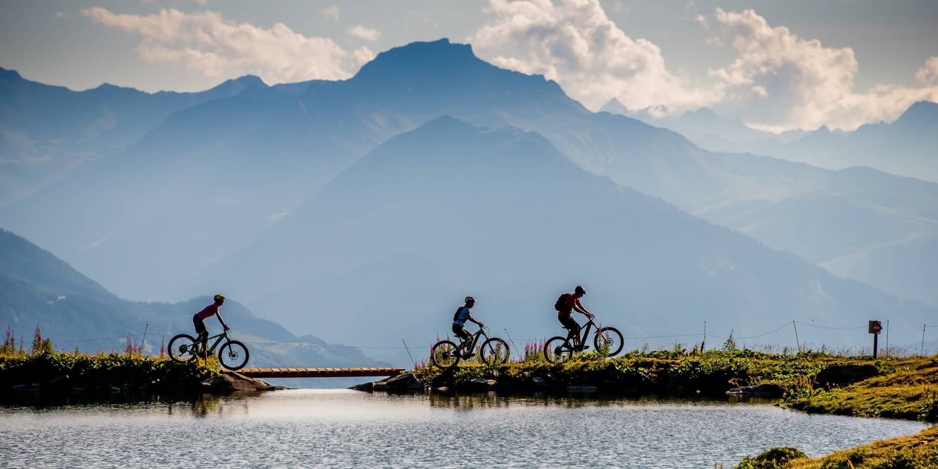 Quel éclairage VTT 🌜 choisir en 2024 ?  UtagawaVTT - Articles sur le VTT  et le VAE